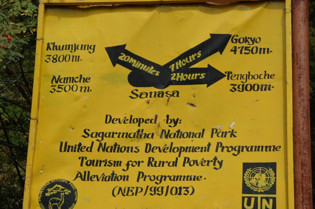 Wegweiser-nepal-trekking-khumbu