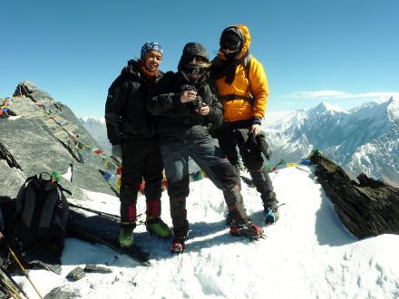 Gipfel-dhampus-peak-besteigung