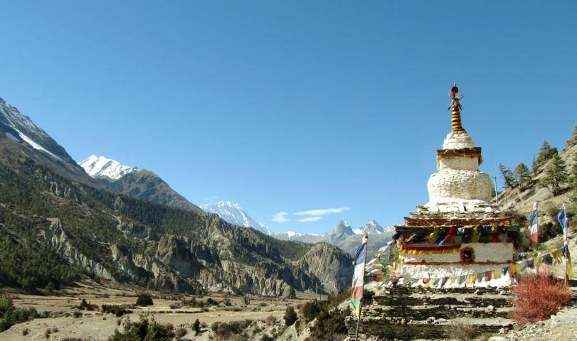 choerten-annapurna-himalaya