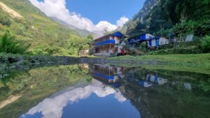 gruene-landschaft-annapurna-region-