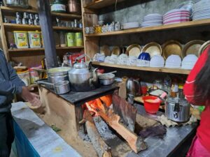 kueche-in-himalaya-berg-lodge