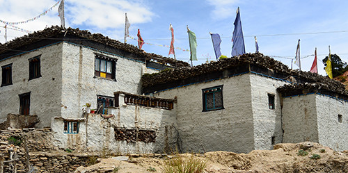 traditionelles-wohnhaus-mustang-tsarang