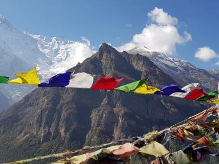 Gebetsfahnen Annapurna Trekking