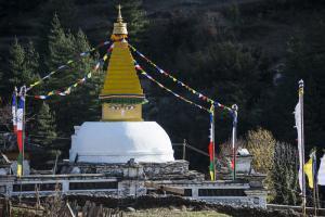 stupa-im-himalaya