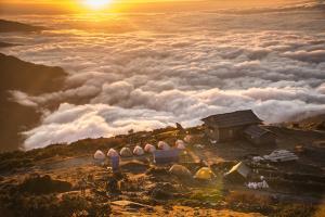 zelte-nepal-trek-morgenrot