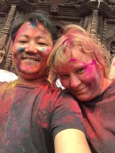 holi-fetival-farben-im-gesicht