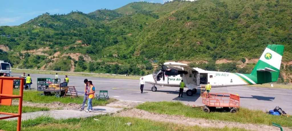 rhamechap-airport-nepal-start-lukla-fluege