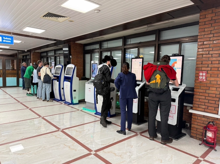 visacounter-kathmandu-einreise-automaten