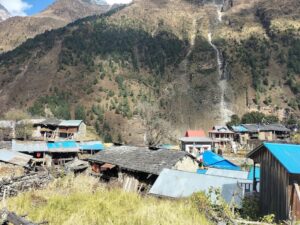 chekamparo-himalaya-village-tsum-valley