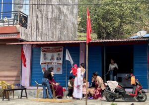 wahlen-nepal-wahllokal