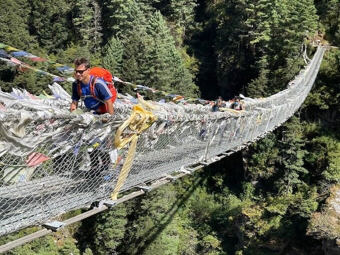 haengebruecke-everest-base-camp-trek-nepal-phaktding.jpg