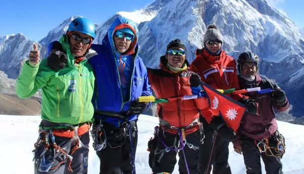 trekking-in-nepal-climbung-guide