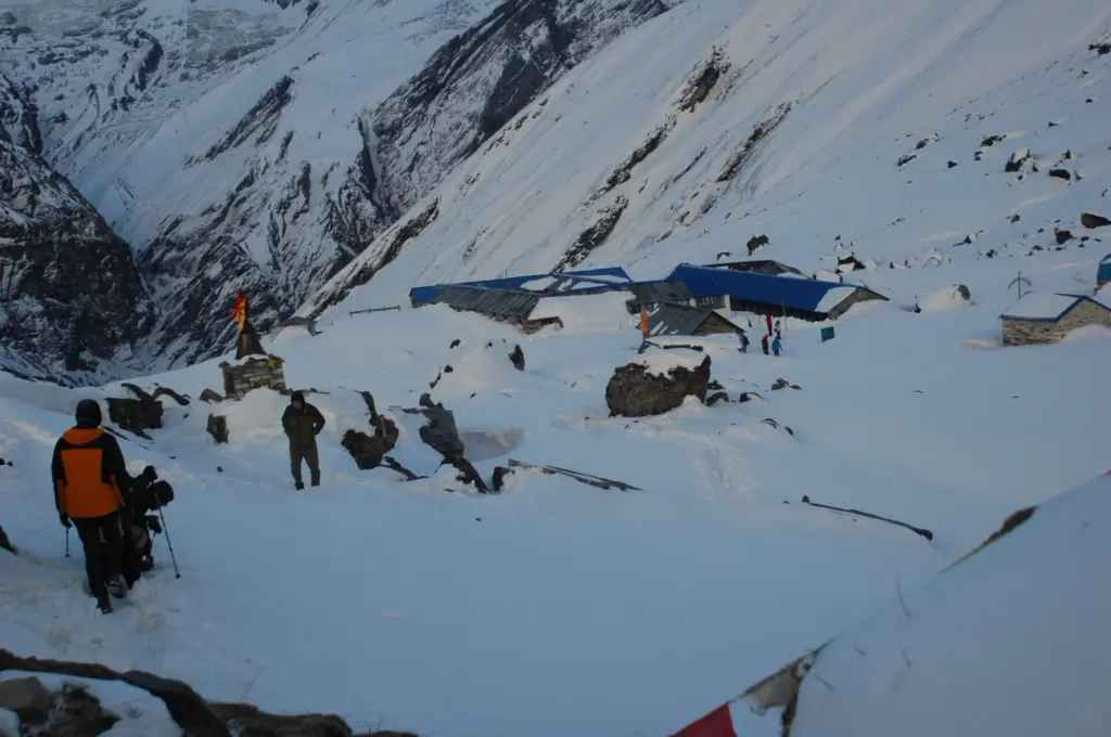 annapurna-base-camp-trek-winter-dezember-mit-viel-schnee