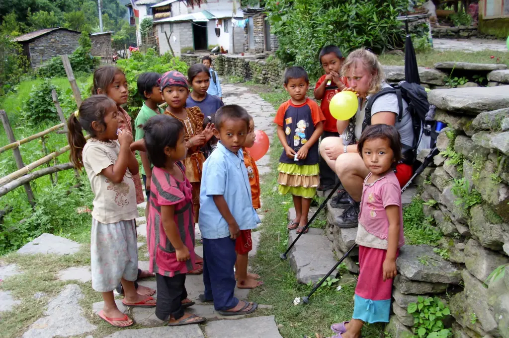 kinder-himalaya-betteln