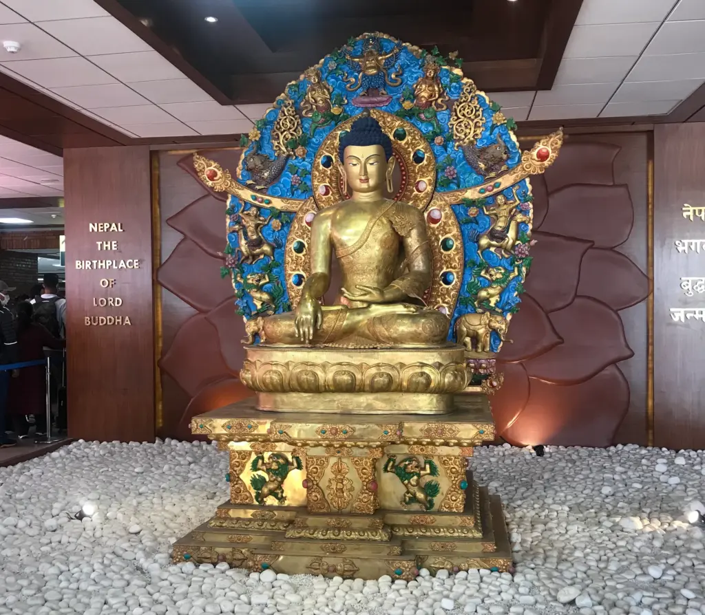nepal-einreise-flughafen-kathmandu-buddha