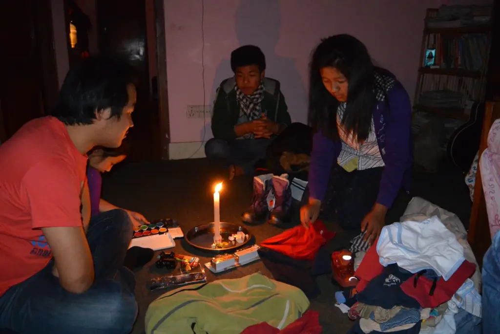familienzeit-nepal-abends