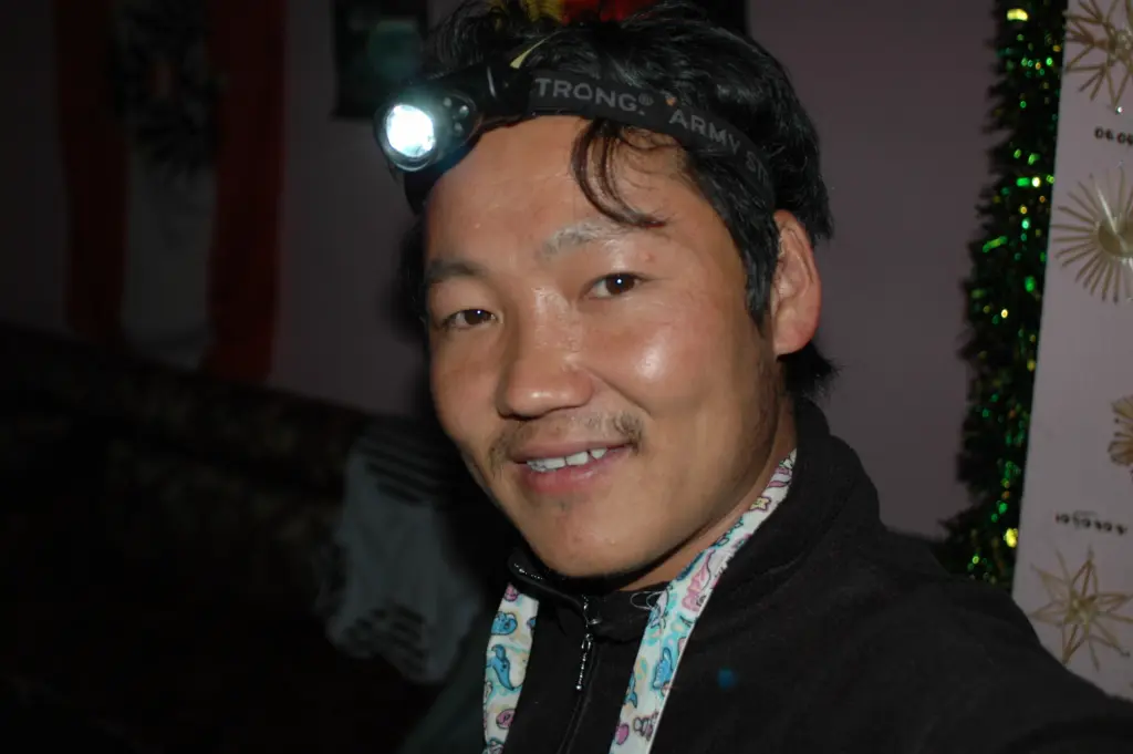 stirnlampe-stromausfall-kathmandu